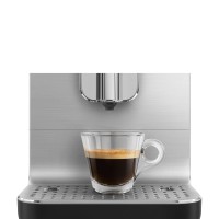 Smeg BCC13BLMUK Kaffemaskine med kværn Sort | Automatisk espressomaskine