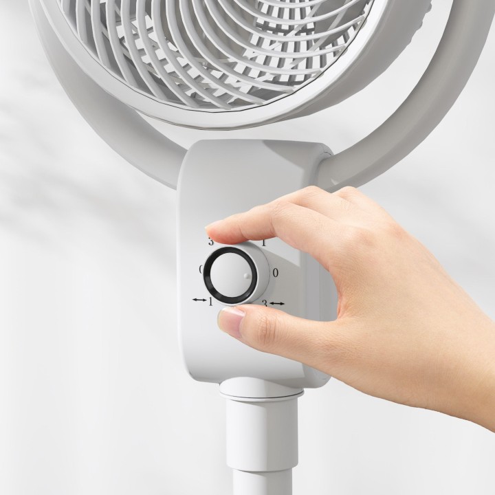 HOMCOM Pedestal Air Circulation Fan with Oscillating, White