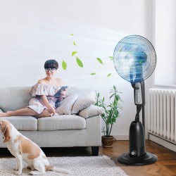 HOMCOM Sprühnebel-Ventilator, Bodenventilator mit Wassernebelsprüher, 70° Oszillation, Neigungskopf, 3 Geschwindigkeiten, 2.8L W