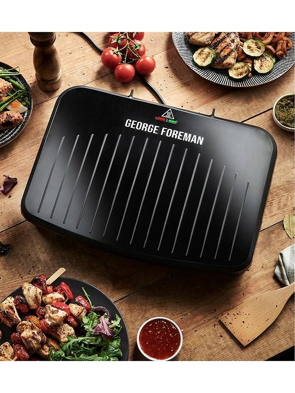 George Foreman 25820 Large Fit Grill — drip tray detail